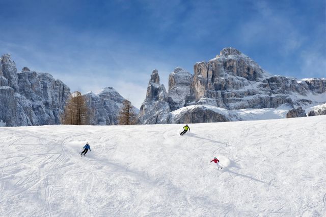 Skifahren im Herzen der Dolomiten: ein unbeschreibliches Erlebnis Bild: Winter in Alta Badia
